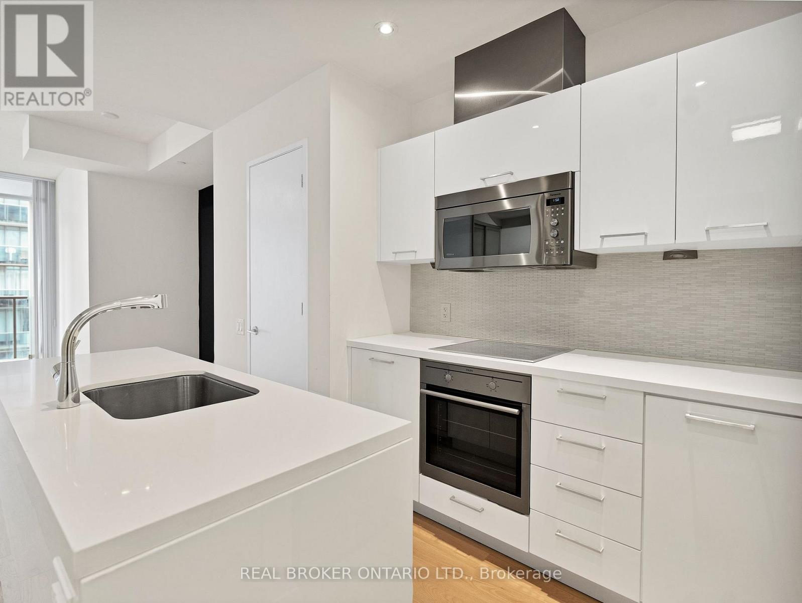 902 - 90 Park Lawn Road, Toronto, Ontario  M8Y 0B6 - Photo 13 - W12776404