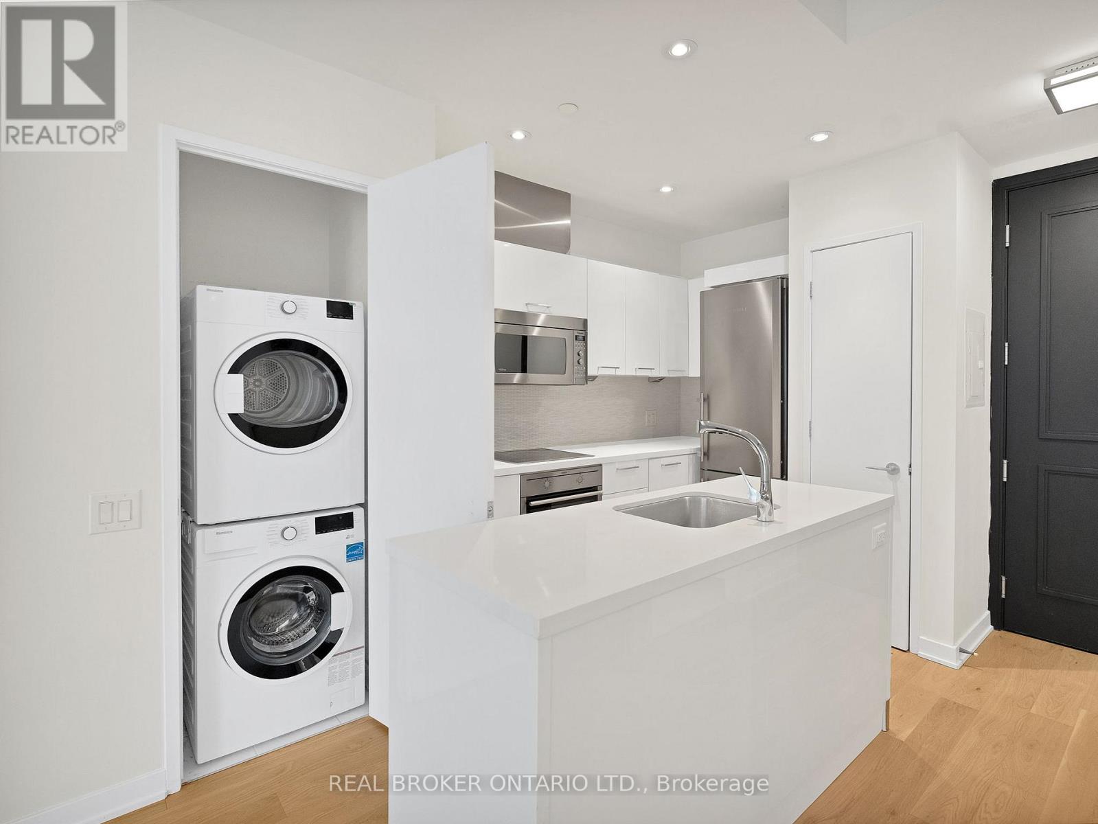 902 - 90 Park Lawn Road, Toronto, Ontario  M8Y 0B6 - Photo 6 - W12776404