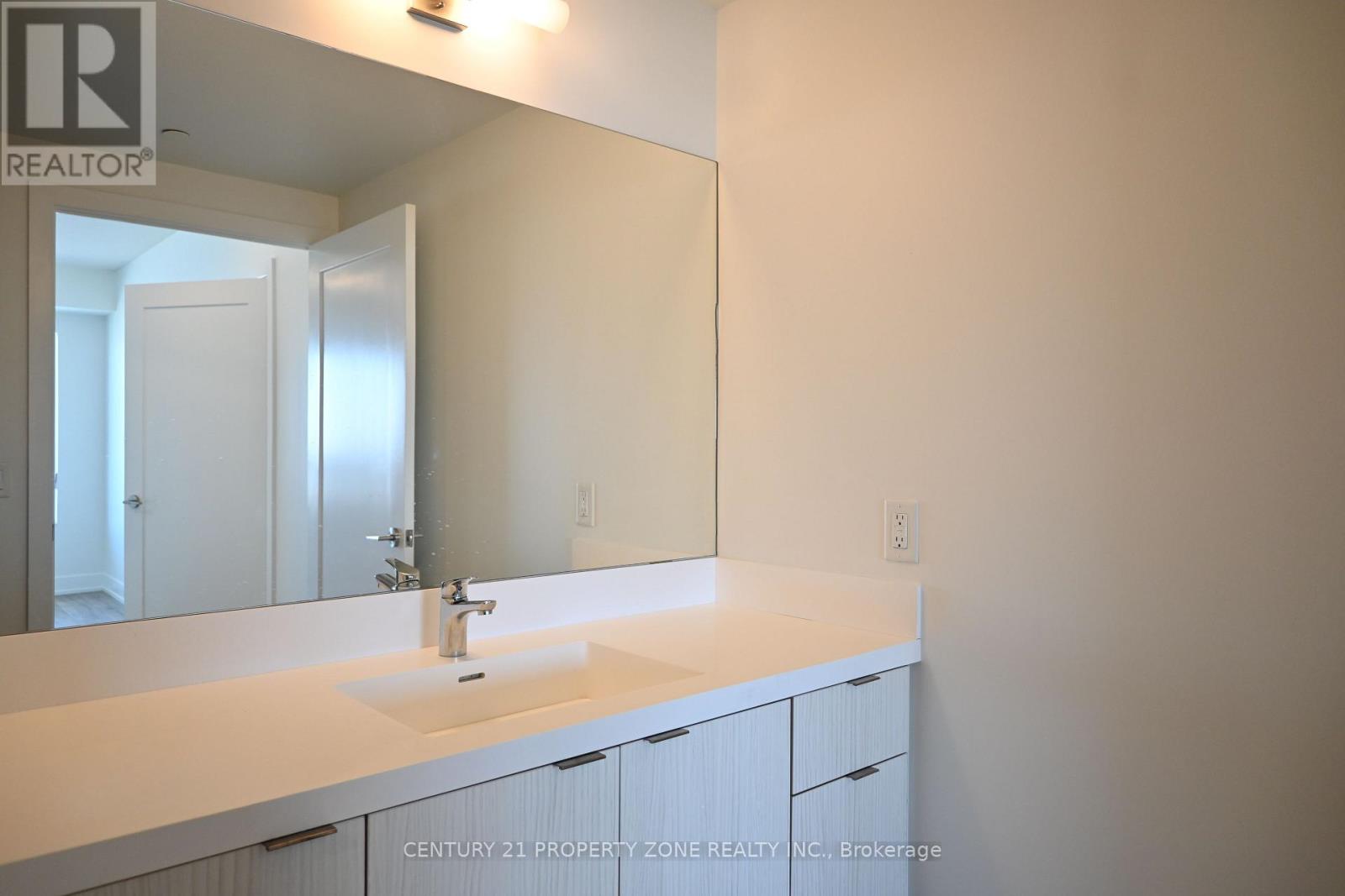 2605 - 10 Eva Road, Toronto, Ontario  M9C 0B3 - Photo 18 - W12776416