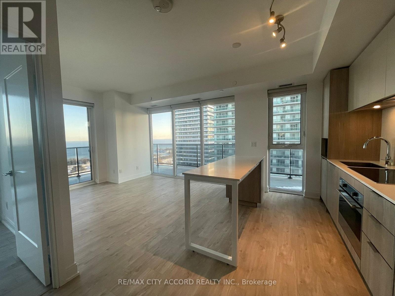 1807 - 70 Annie Craig Drive, Toronto, Ontario  M8V 0C4 - Photo 17 - W12776458