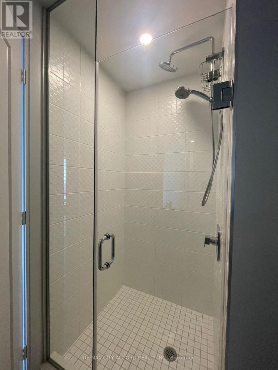 1807 - 70 Annie Craig Drive, Toronto, Ontario  M8V 0C4 - Photo 5 - W12776458