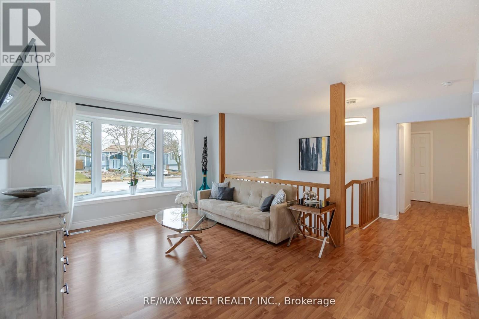 UPPER - 75 WRIGHT CRESCENT, caledon (bolton north), Ontario