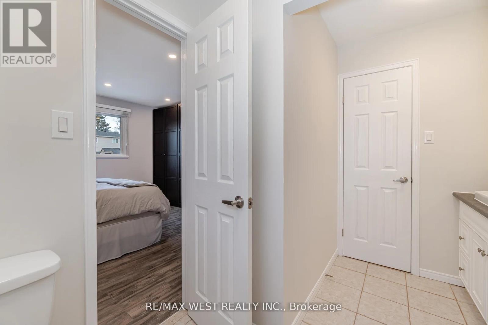 Upper - 75 Wright Crescent, Caledon (Bolton North), Ontario  L7E 3X6 - Photo 20 - W12776490