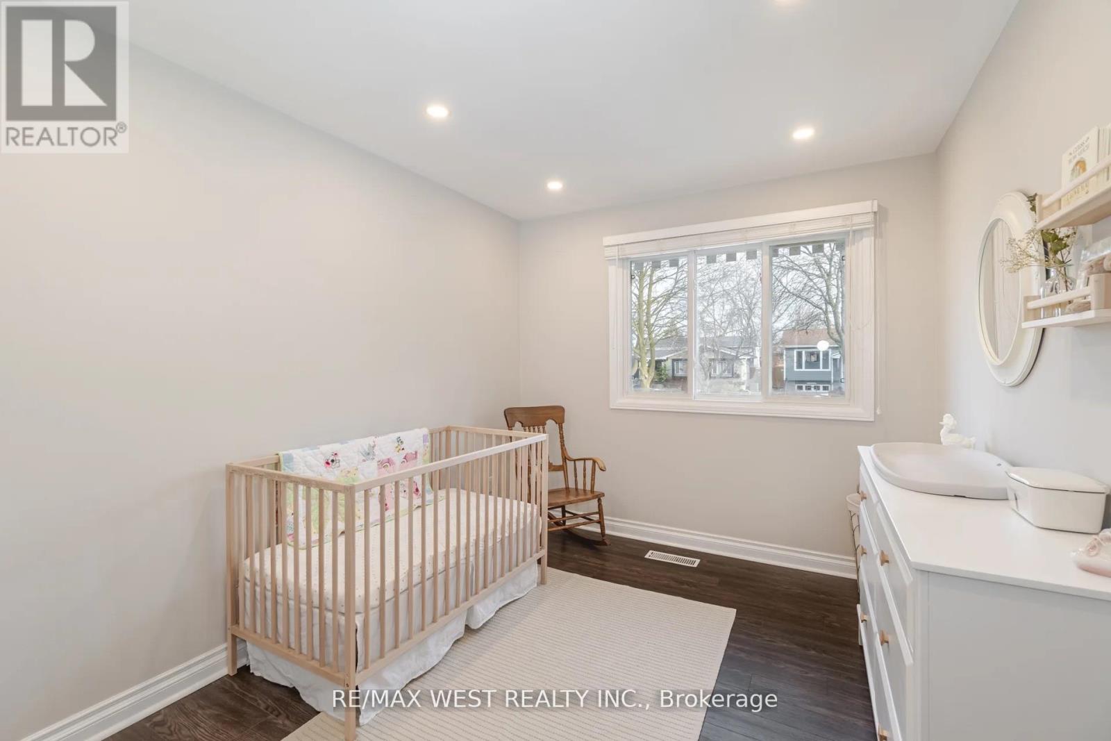 Upper - 75 Wright Crescent, Caledon (Bolton North), Ontario  L7E 3X6 - Photo 25 - W12776490