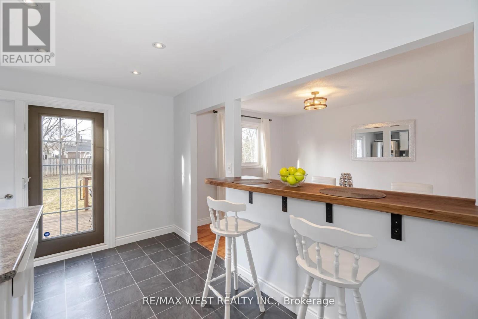 Upper - 75 Wright Crescent, Caledon (Bolton North), Ontario  L7E 3X6 - Photo 8 - W12776490