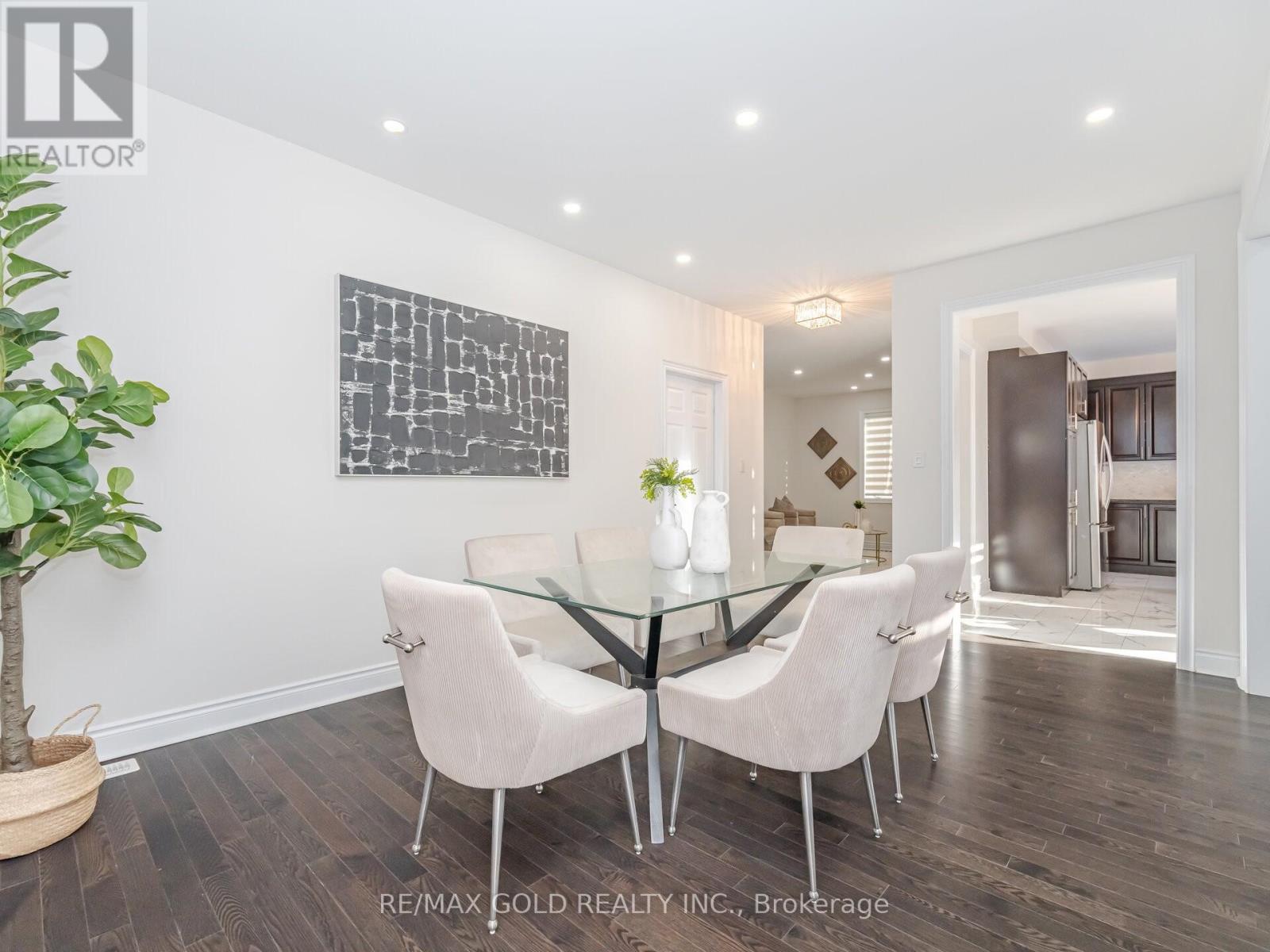 4 Buttonwood Road, Brampton, Ontario  L6P 4J9 - Photo 6 - W12776536