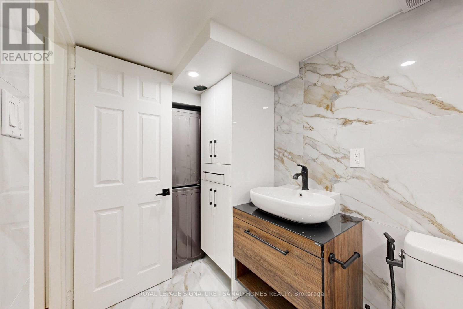 Bsmt - 1184 Cobban Road, Milton (De Dempsey), Ontario  L9T 5R8 - Photo 18 - W12776538