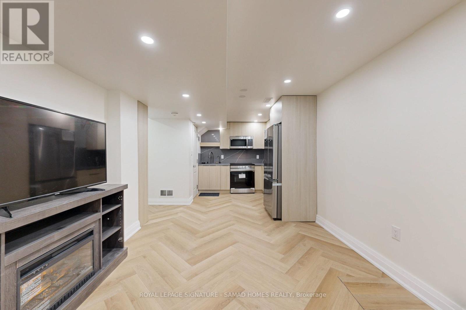 Bsmt - 1184 Cobban Road, Milton (De Dempsey), Ontario  L9T 5R8 - Photo 5 - W12776538