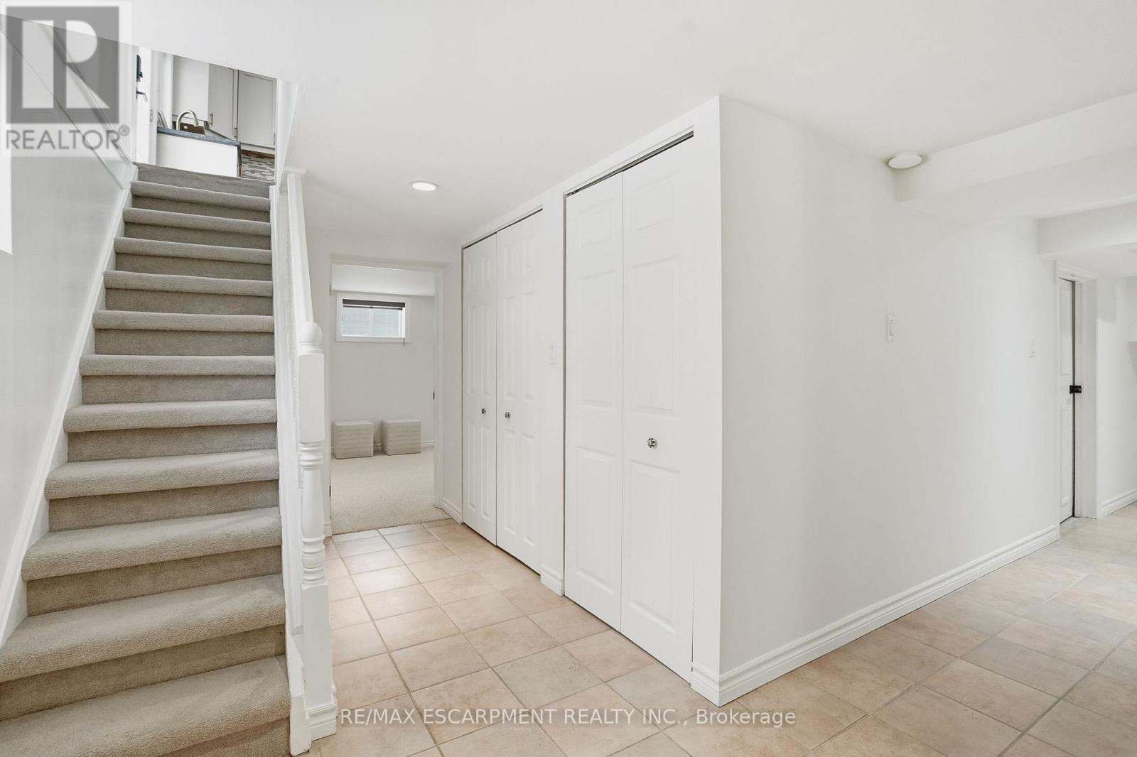 92 Wanita Road, Mississauga, Ontario  L5G 1B8 - Photo 41 - W12776580