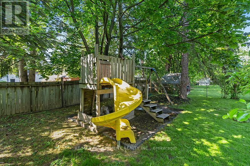 92 Wanita Road, Mississauga, Ontario  L5G 1B8 - Photo 47 - W12776580