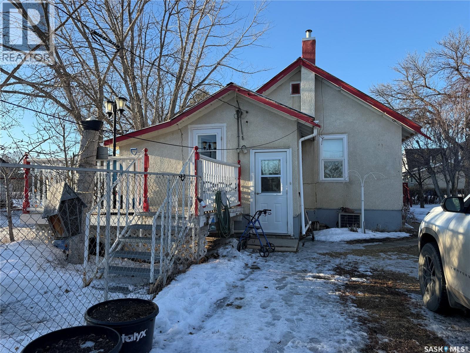 321 5th Street, Craik, Saskatchewan  S0G 0V0 - Photo 3 - SK028262