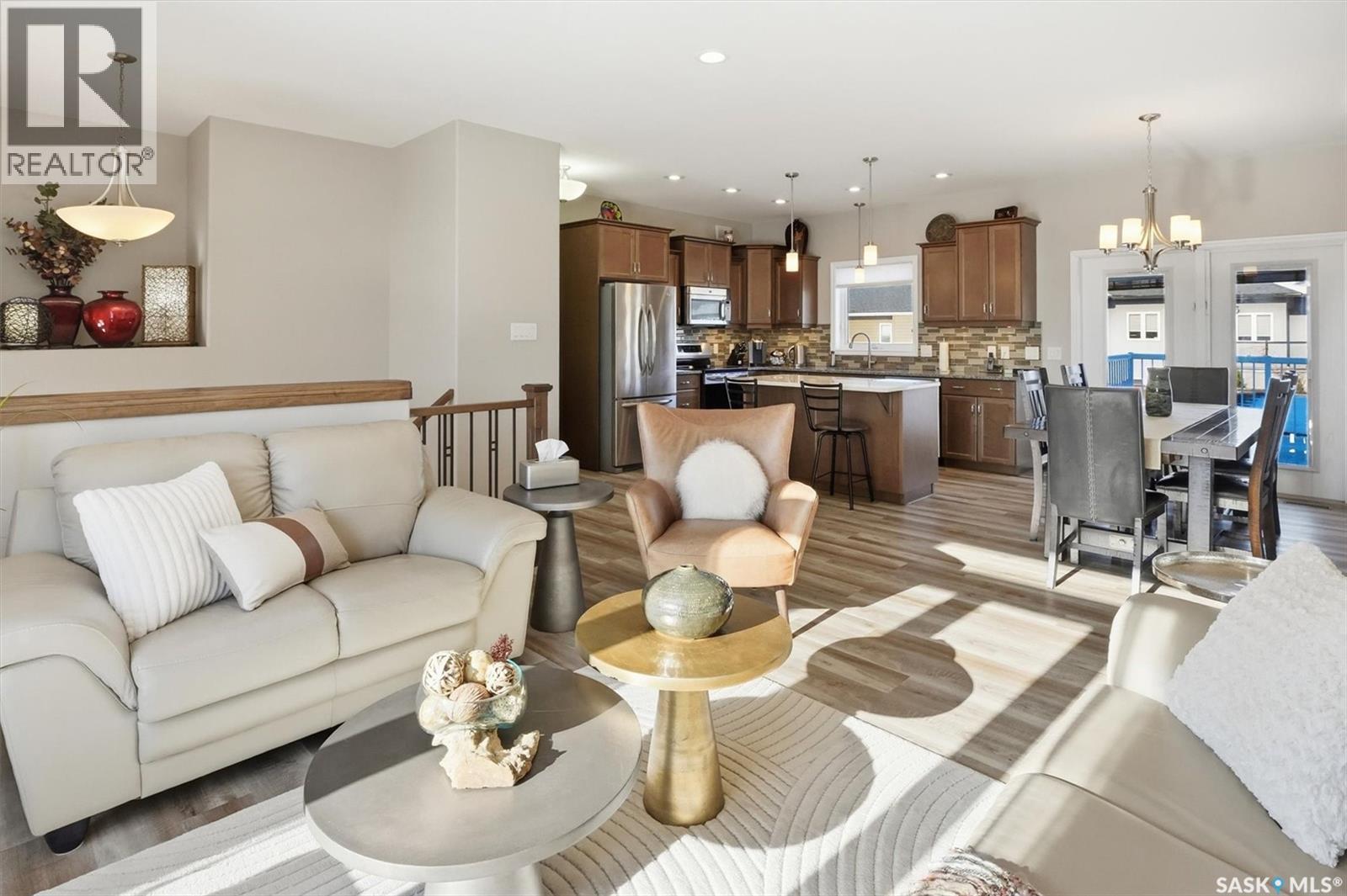 404 Lyle Crescent, Warman, Saskatchewan  S0K 4S1 - Photo 6 - SK028231