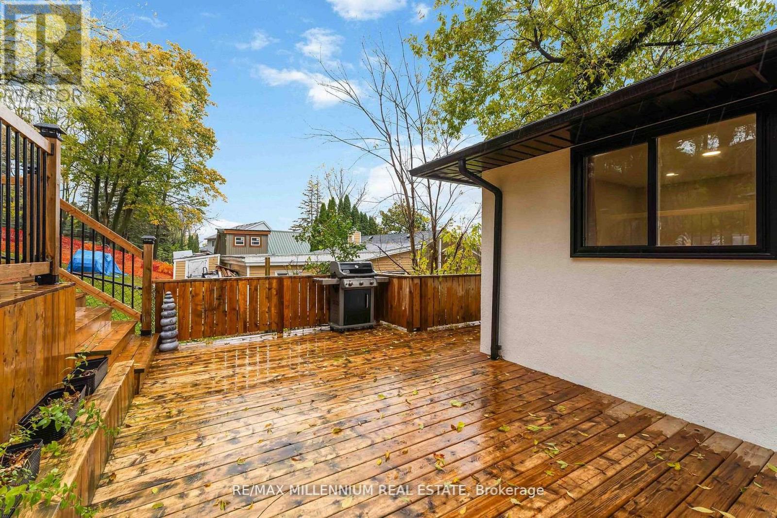 45 Bradley Street, St. Catharines, Ontario  L2T 1R5 - Photo 27 - X12776488