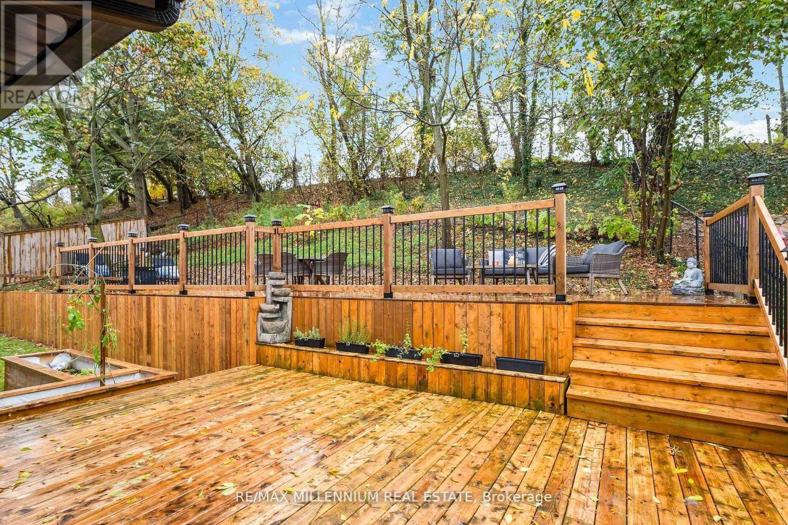 45 Bradley Street, St. Catharines, Ontario  L2T 1R5 - Photo 33 - X12776488