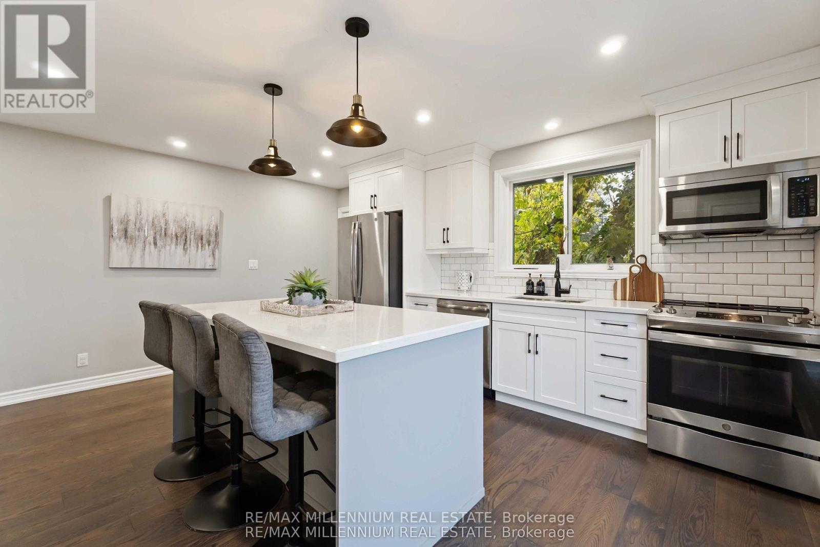 45 Bradley Street, St. Catharines, Ontario  L2T 1R5 - Photo 5 - X12776488