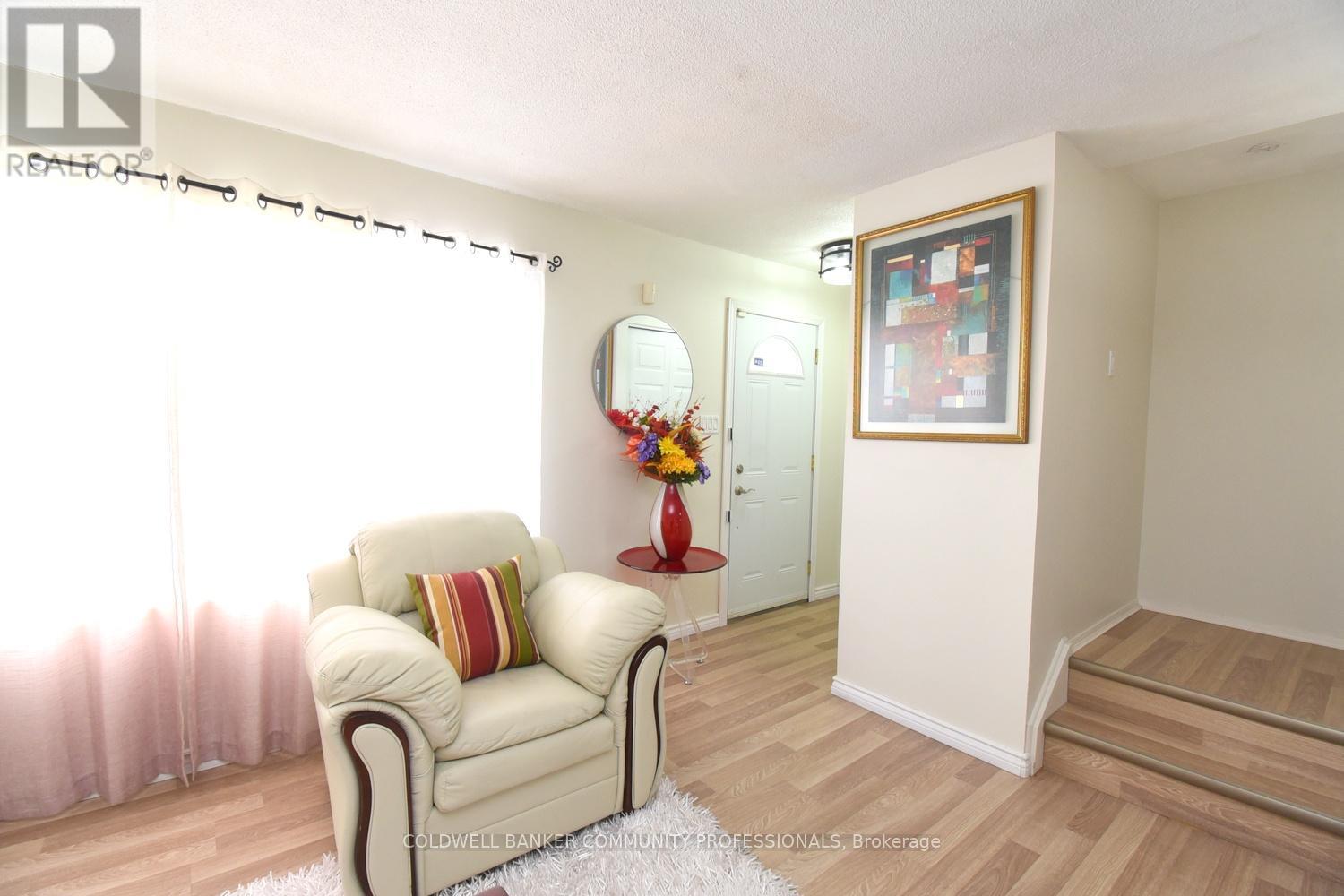 67 Elford Crescent, Hamilton, Ontario  L8K 5K8 - Photo 5 - X12776510