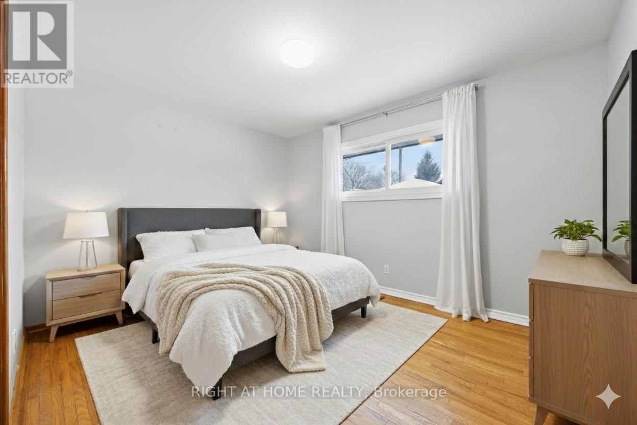 241 East Street S, Sarnia, Ontario  N7T 3R8 - Photo 12 - X12776562