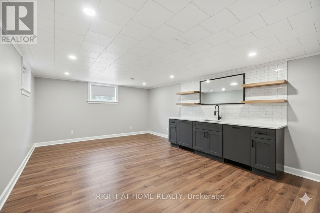 241 East Street S, Sarnia, Ontario  N7T 3R8 - Photo 21 - X12776562