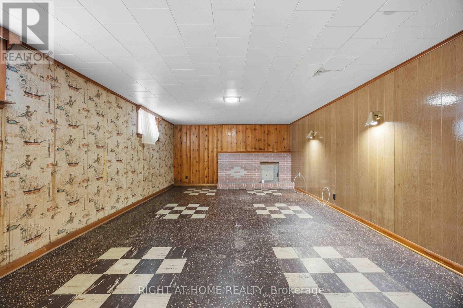 241 East Street S, Sarnia, Ontario  N7T 3R8 - Photo 23 - X12776562