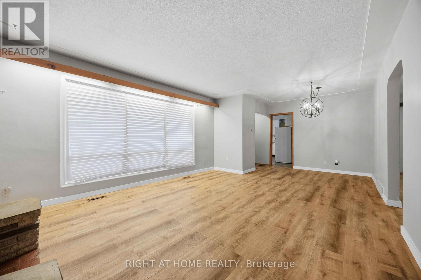 241 East Street S, Sarnia, Ontario  N7T 3R8 - Photo 5 - X12776562