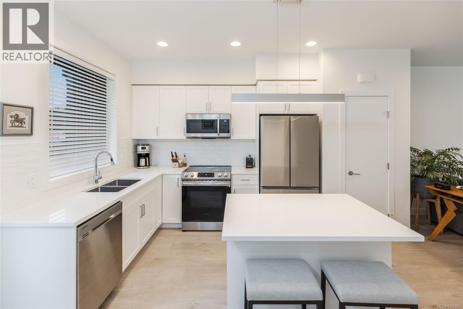 1 545 Jubilee St, Duncan, British Columbia  V9L 1X3 - Photo 2 - 1025662