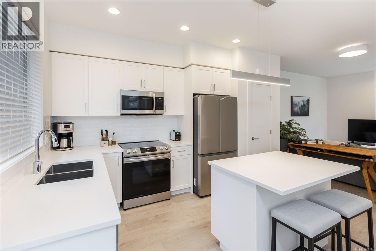 1 545 Jubilee St, Duncan, British Columbia  V9L 1X3 - Photo 3 - 1025662