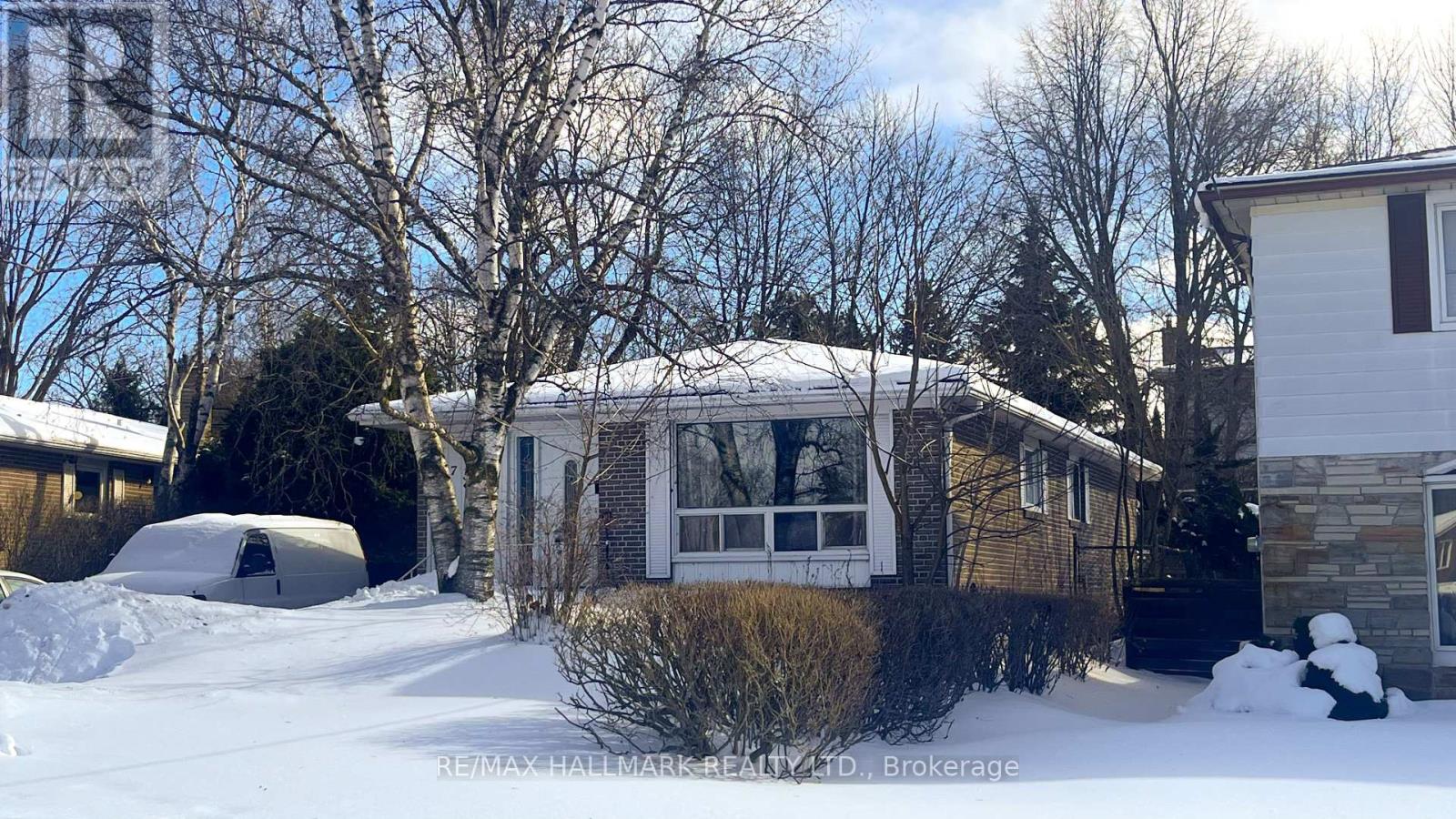 758 Botany Hill Crescent, Newmarket, Ontario  L3Y 3A8 - Photo 2 - N12715308