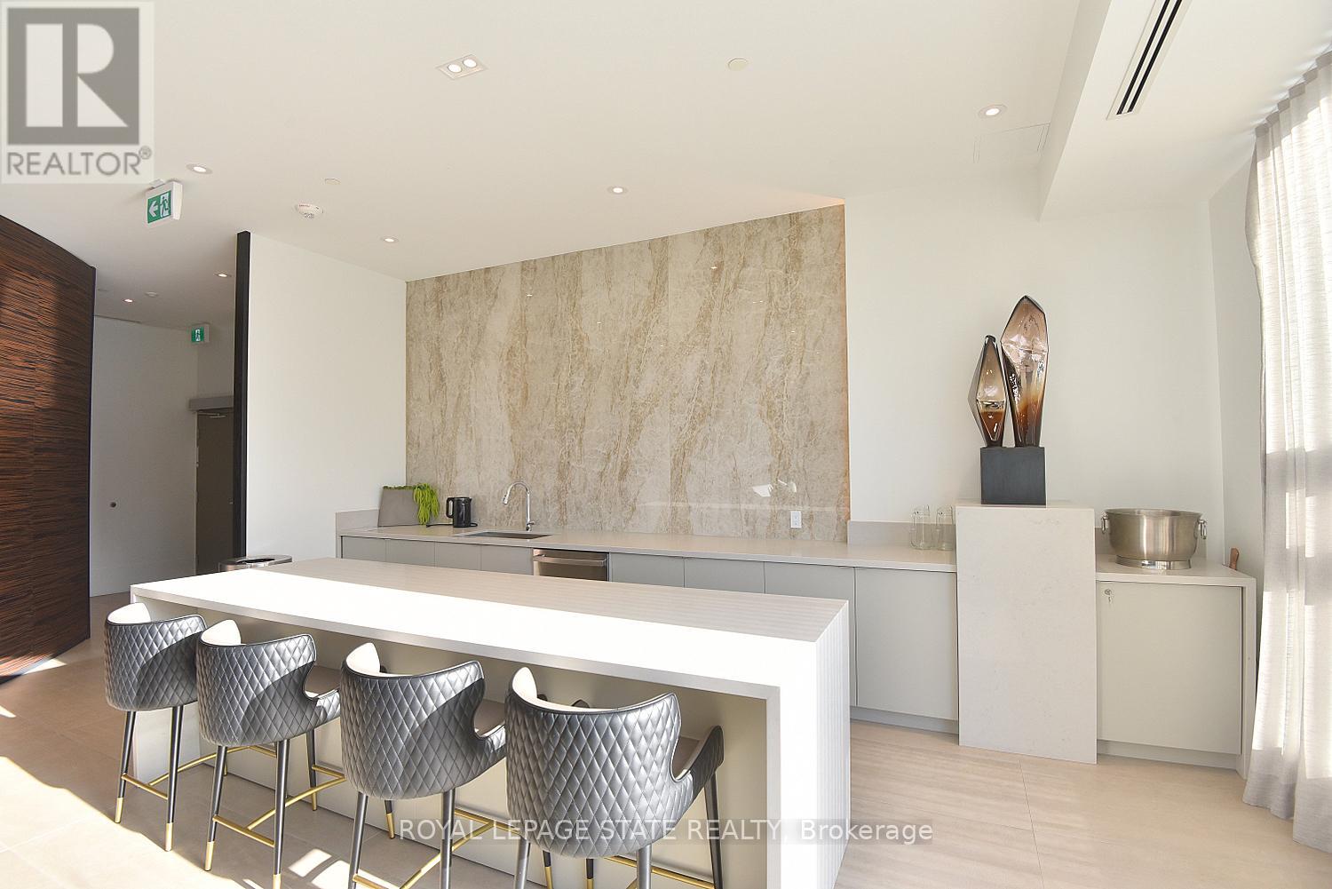 1301 - 2007 James Street, Burlington, Ontario  L7R 0G7 - Photo 34 - W12773916