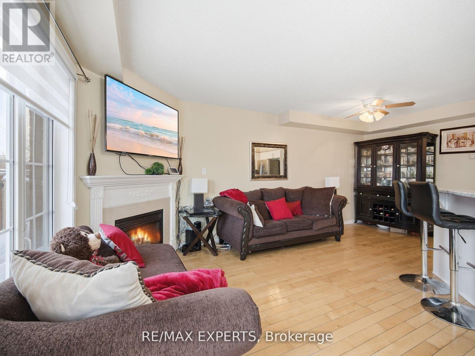 70 Twin Pines Crescent, Brampton, Ontario  L7A 1M8 - Photo 9 - W12750848