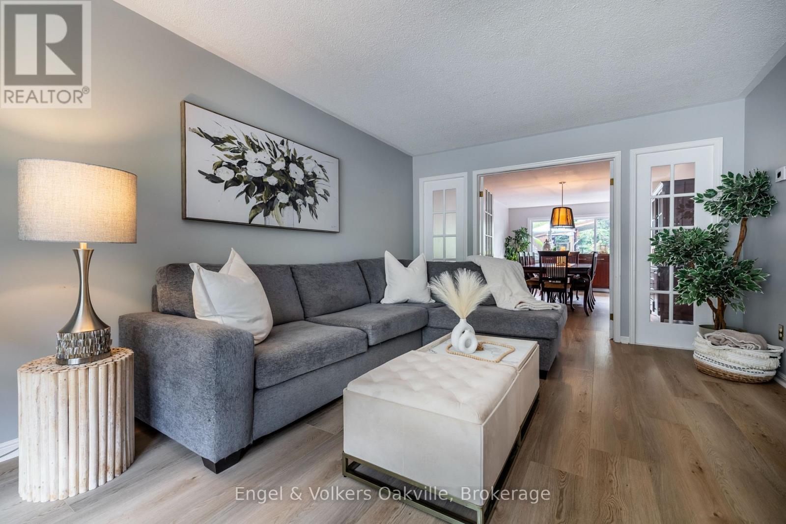 1181 Grange Road, Oakville, Ontario  L6H 1P8 - Photo 11 - W12776672