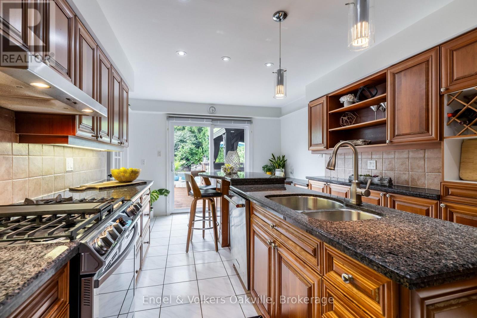 1181 Grange Road, Oakville, Ontario  L6H 1P8 - Photo 17 - W12776672