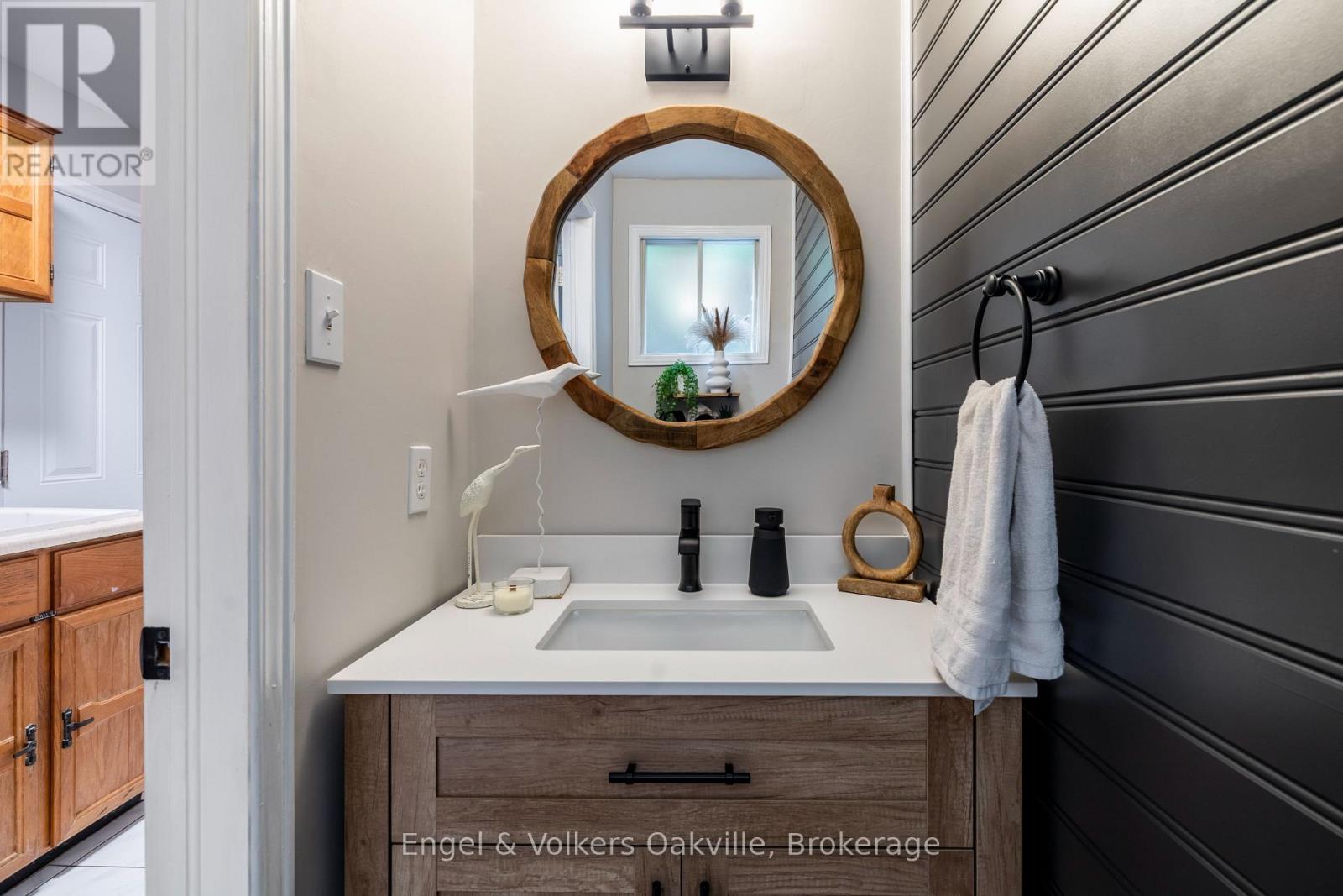 1181 Grange Road, Oakville, Ontario  L6H 1P8 - Photo 7 - W12776672