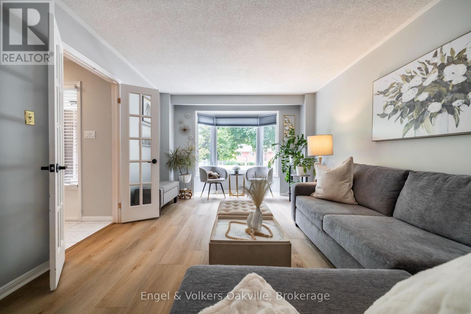 1181 Grange Road, Oakville, Ontario  L6H 1P8 - Photo 8 - W12776672