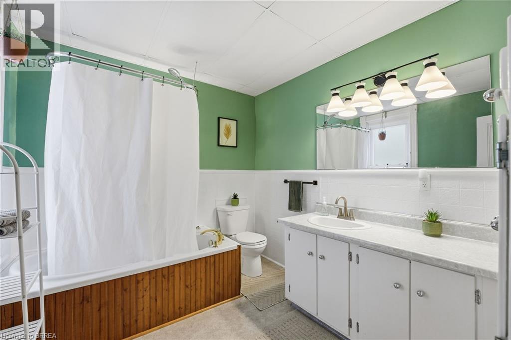 187 Sydenham Street, Brantford, Ontario  N3R 3Z5 - Photo 7 - 40803706