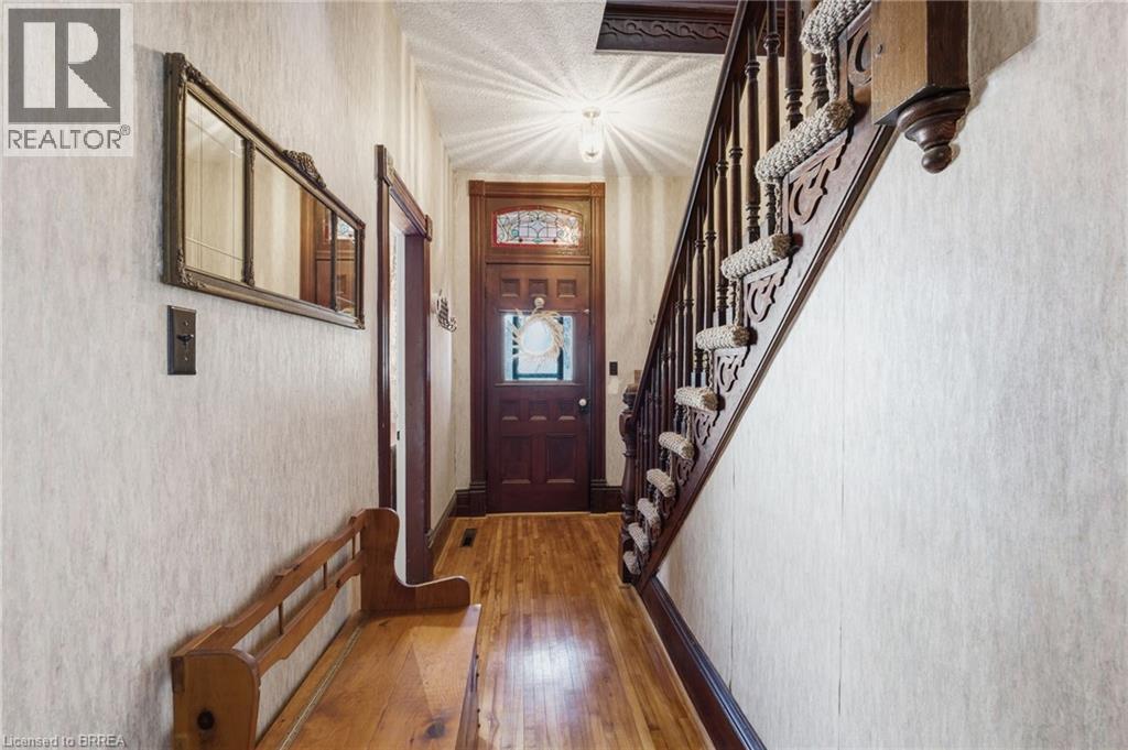 187 Sydenham Street, Brantford, Ontario  N3R 3Z5 - Photo 4 - 40803706