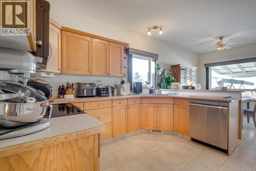 38 Kendrew Drive, Red Deer, Alberta  T4P 3X6 - Photo 9 - A2285301