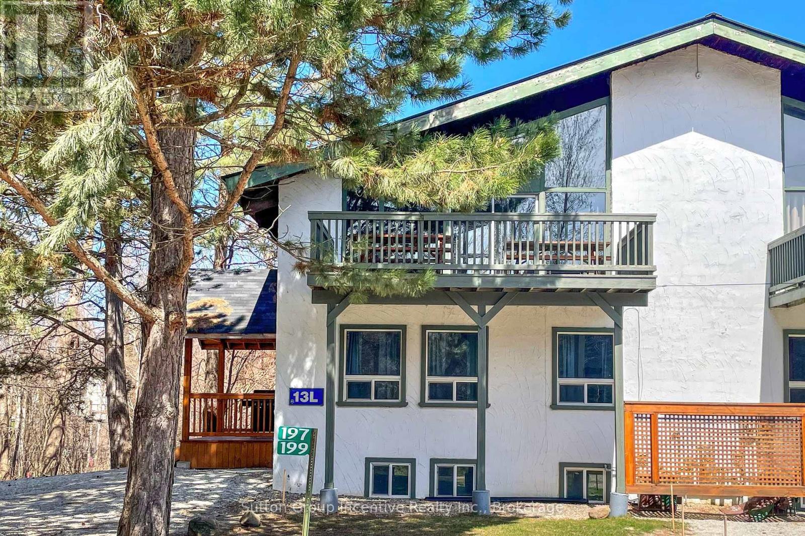 197 Arlberg Crescent, Blue Mountains, Ontario L9Y 0M1 - Photo 4 - X12776648