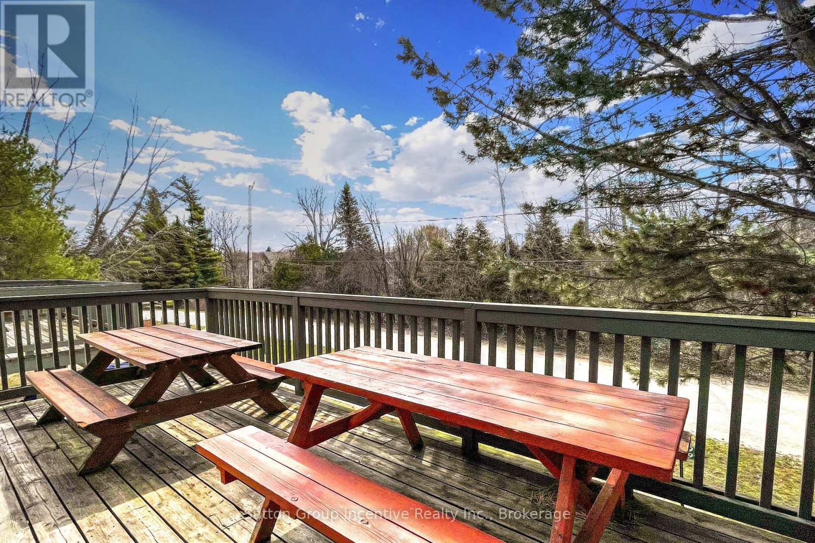 197 Arlberg Crescent, Blue Mountains, Ontario L9Y 0M1 - Photo 9 - X12776648