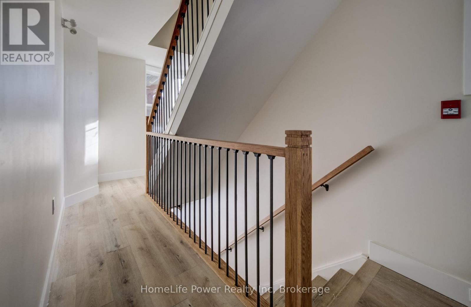 2 - 22 Grant Avenue, Hamilton (Landsdale), Ontario  L8N 2X5 - Photo 10 - X12776684