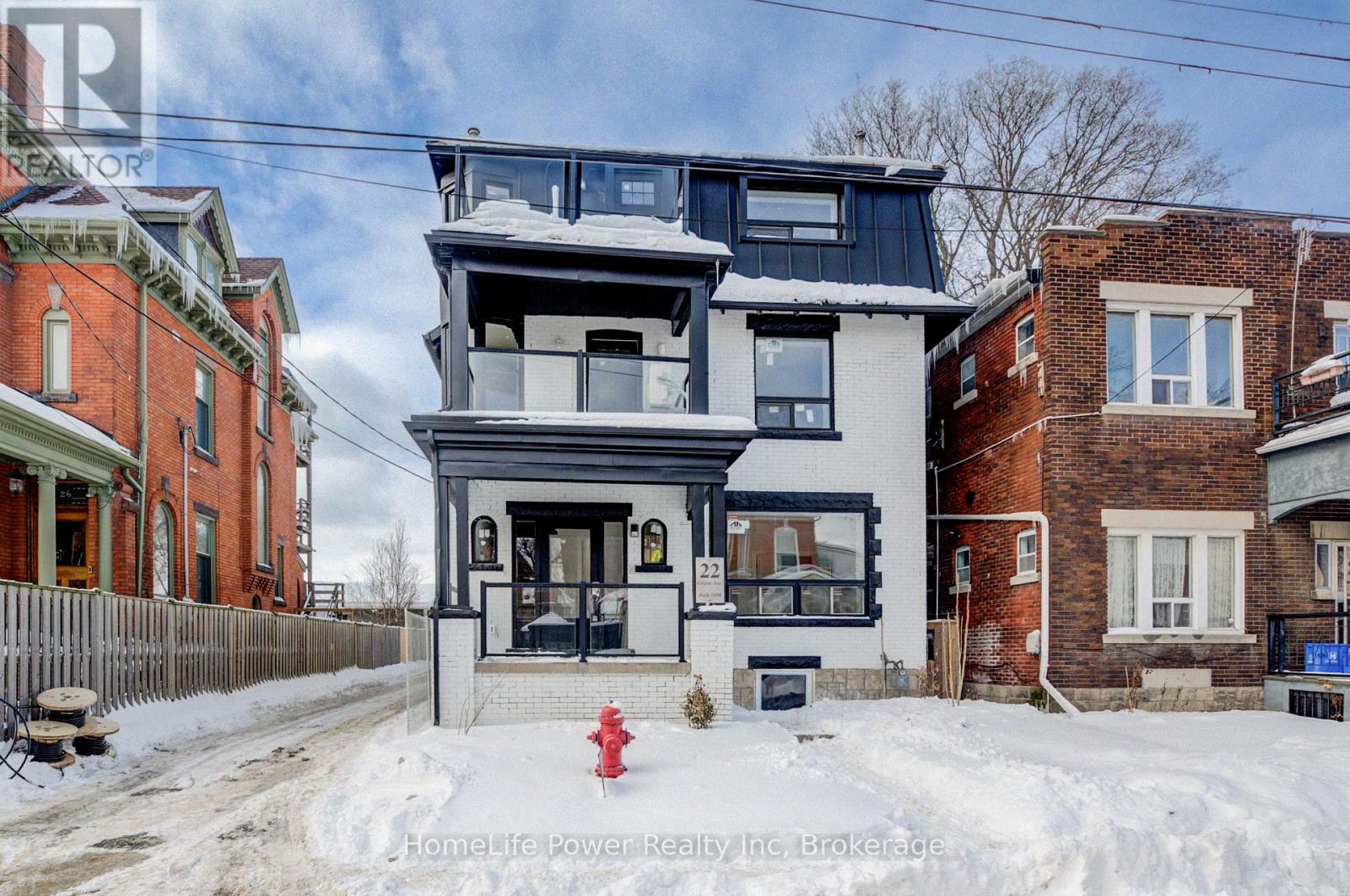 2 - 22 Grant Avenue, Hamilton (Landsdale), Ontario  L8N 2X5 - Photo 3 - X12776684