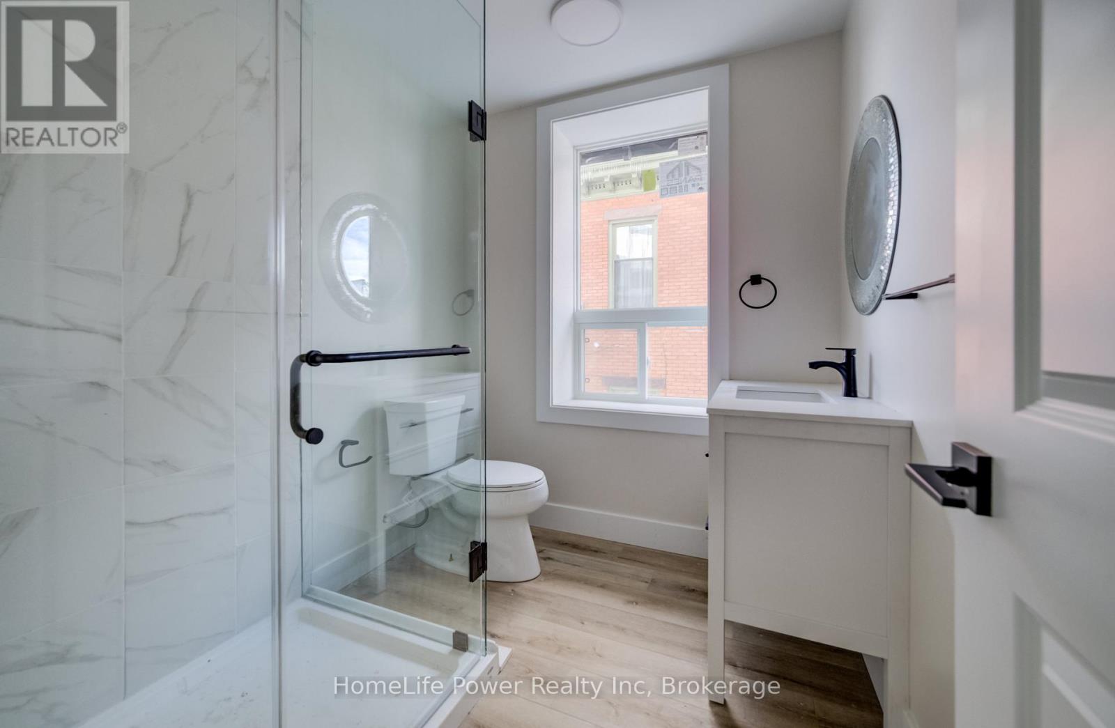 2 - 22 Grant Avenue, Hamilton (Landsdale), Ontario  L8N 2X5 - Photo 8 - X12776684