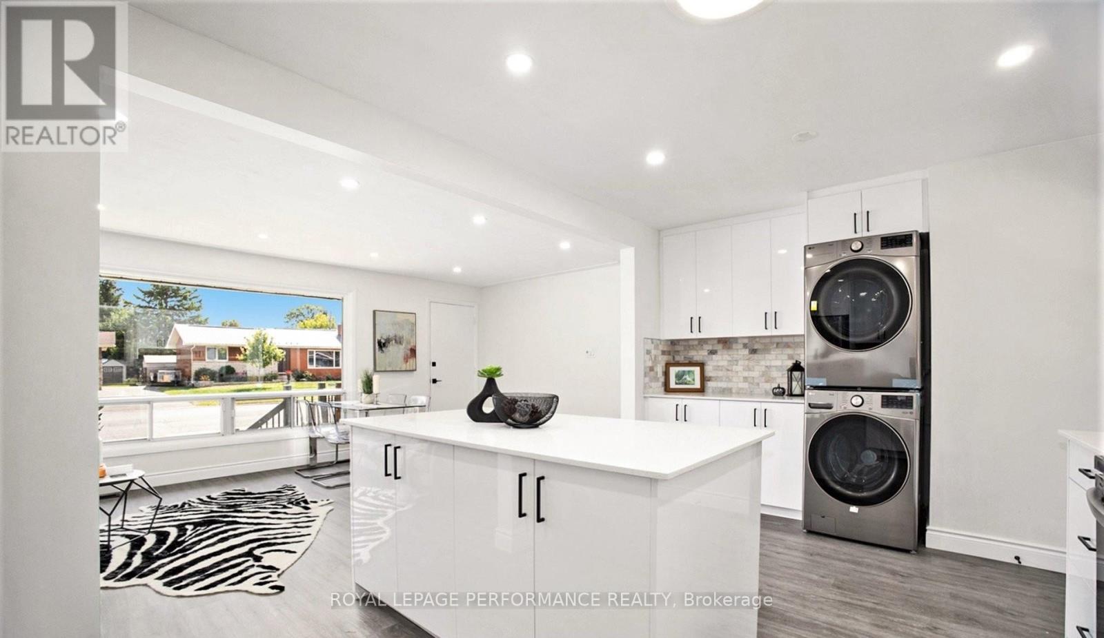 33 Majestic Drive, Ottawa, Ontario  K2G 1C6 - Photo 10 - X12776638