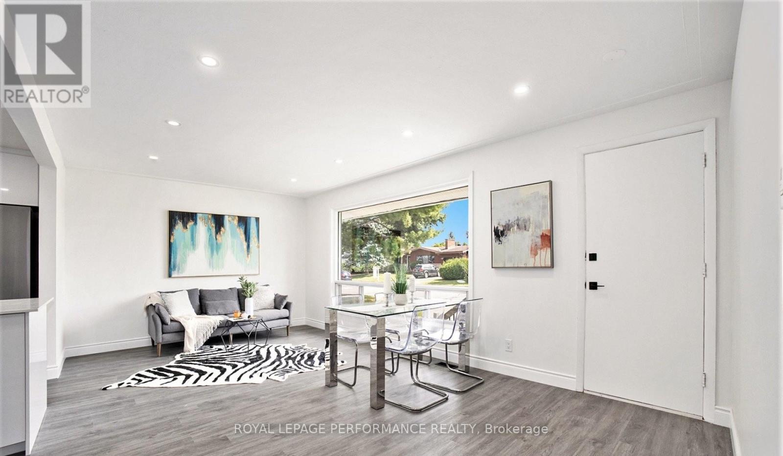 33 Majestic Drive, Ottawa, Ontario  K2G 1C6 - Photo 2 - X12776638