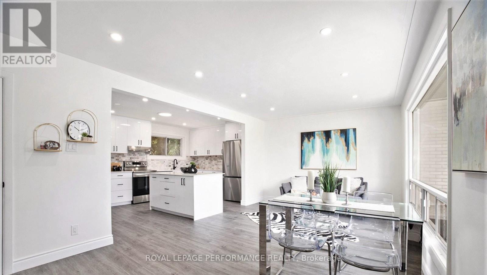 33 Majestic Drive, Ottawa, Ontario  K2G 1C6 - Photo 3 - X12776638