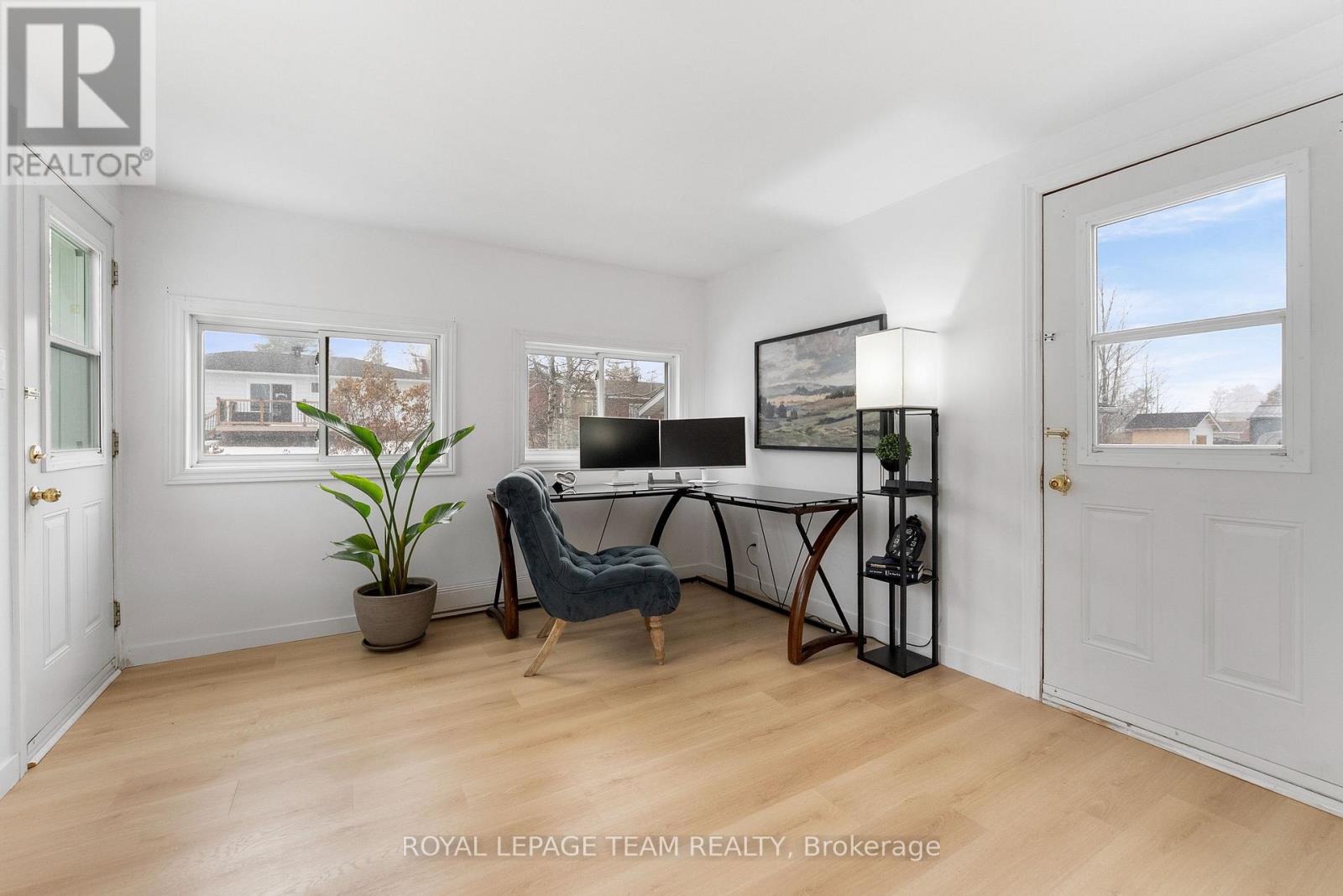 61 Herman Street, Petawawa, Ontario  K8H 3B2 - Photo 12 - X12776670