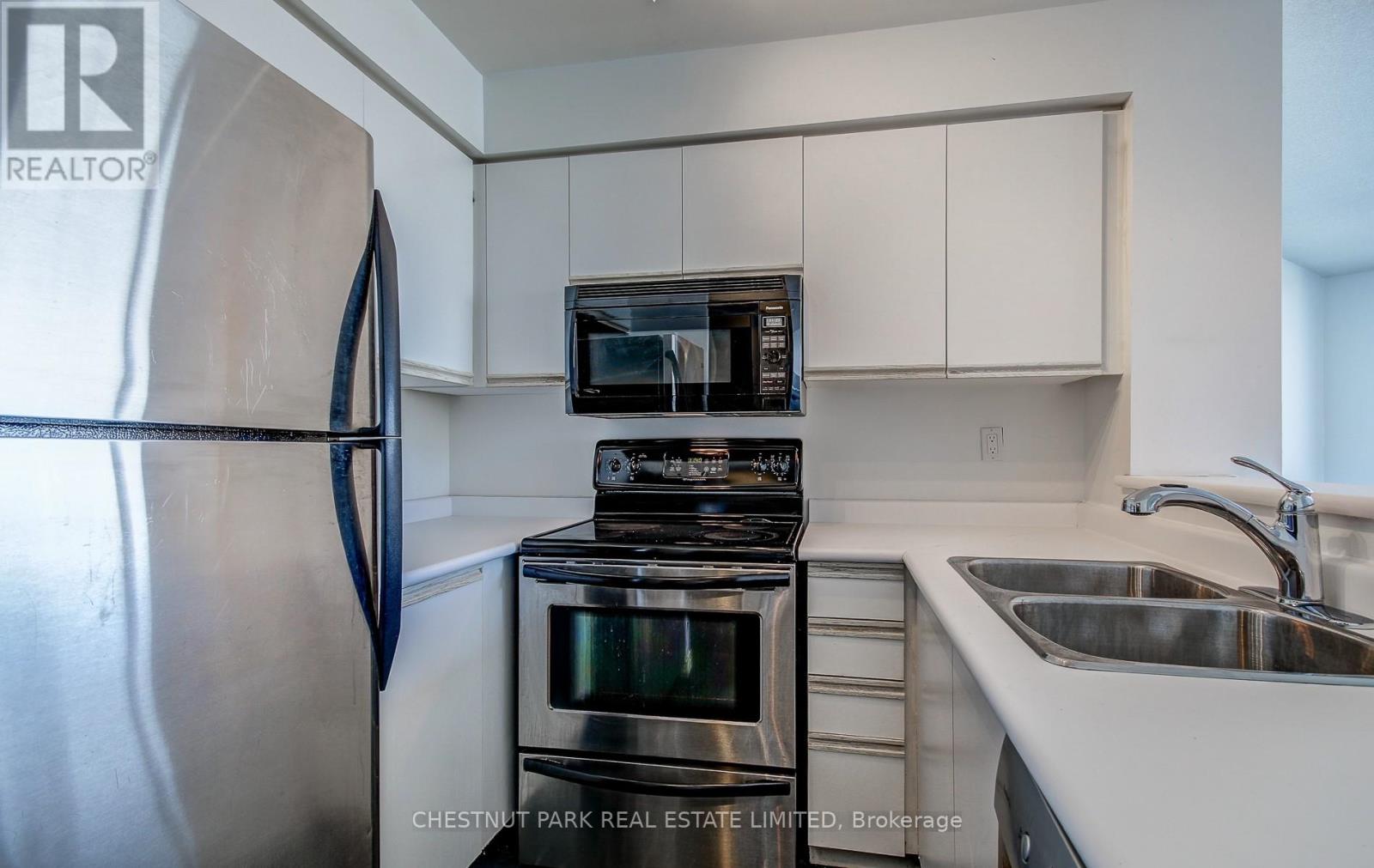 Ph210 - 942 Yonge Street, Toronto, Ontario  M4W 3S8 - Photo 12 - C12772864