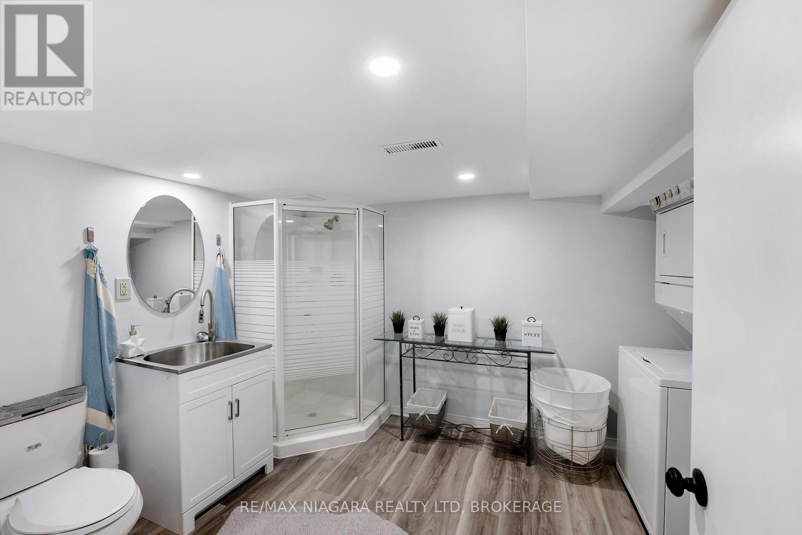 35 Lowell Avenue, St. Catharines, Ontario  L2R 2C9 - Photo 36 - X12776612