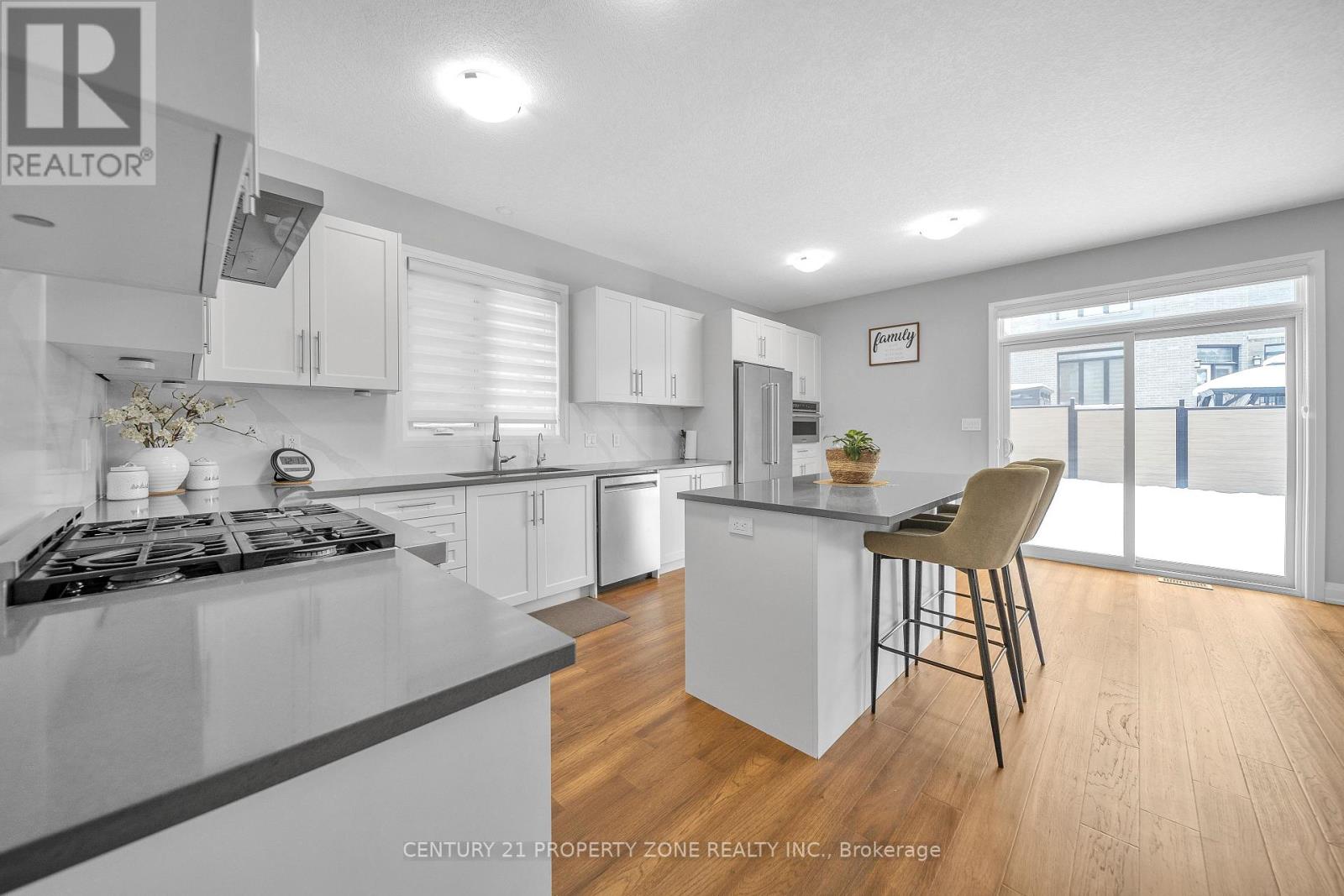 20 Hollybrook Trail, Kitchener, Ontario  N2R 0M4 - Photo 14 - X12664324