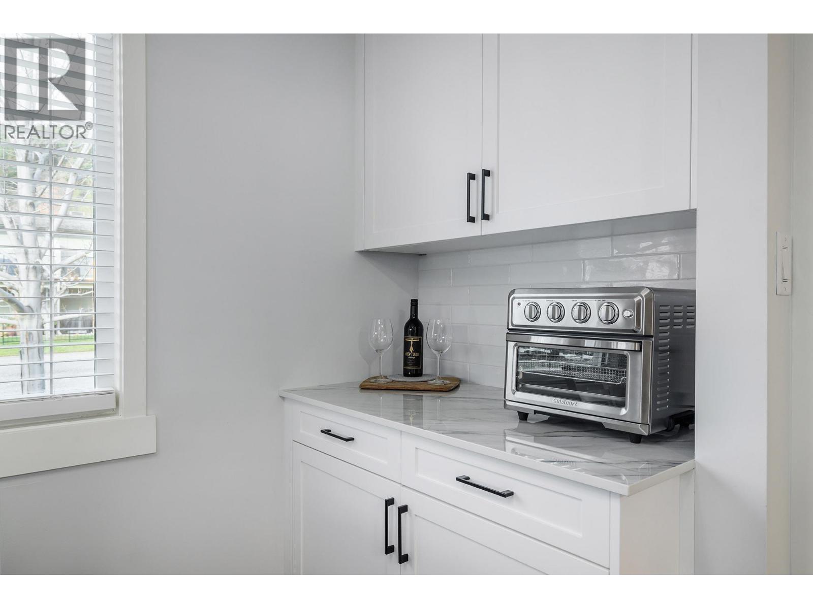 4391 11TH Street Peachland Photo 12