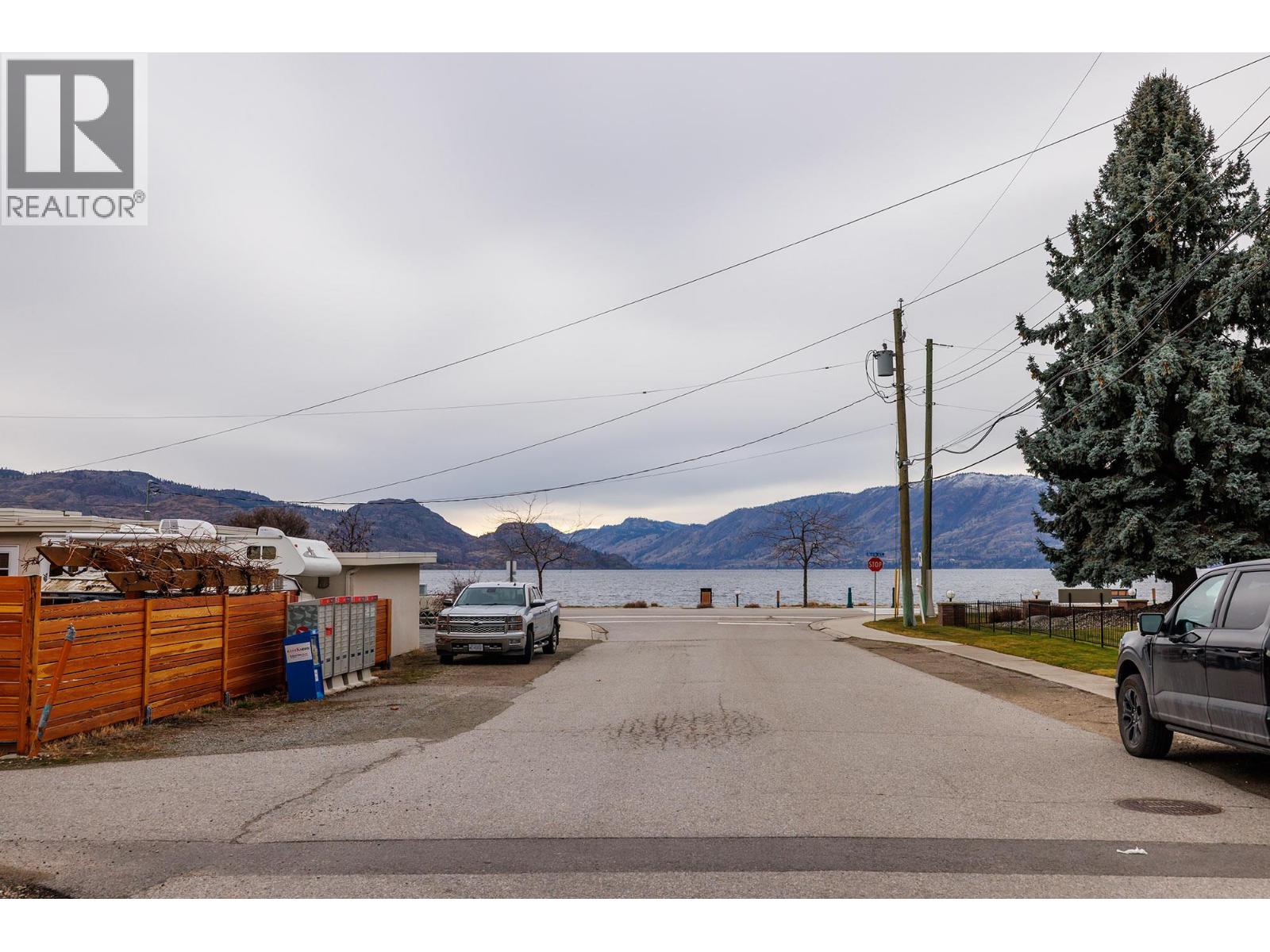 4391 11TH Street Peachland Photo 2